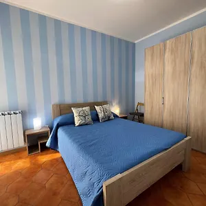  Appartamento Stefano's Guests House: 2 Bedrooms & Parking In