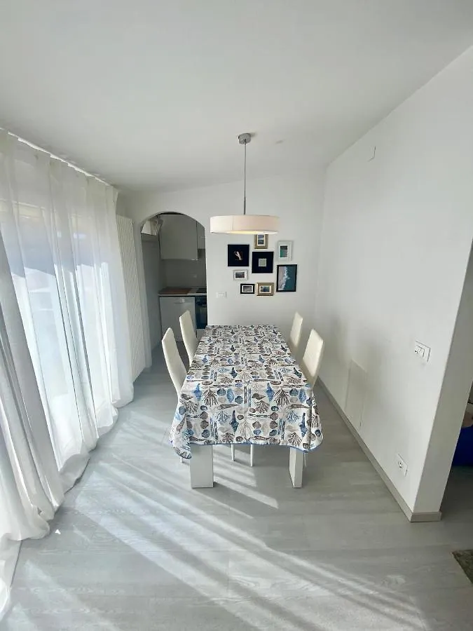 Front Beach Apartments - Attic Viareggio